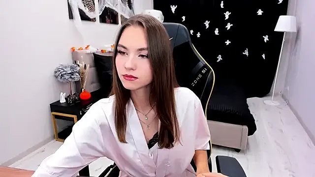 EllaCurtis on StripChat