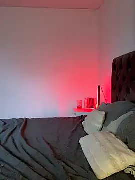 EllaMae on StripChat