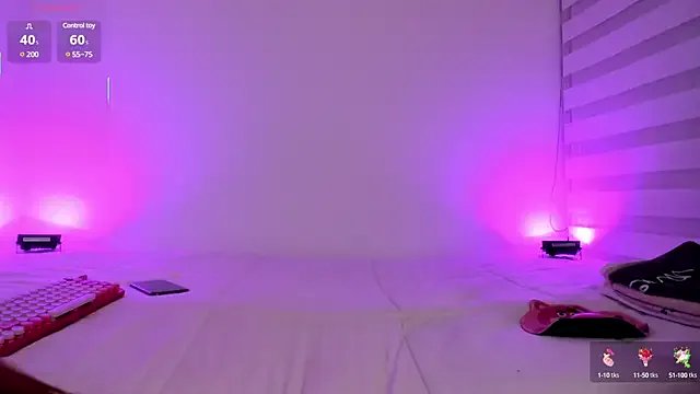 Ellie_lowell on StripChat