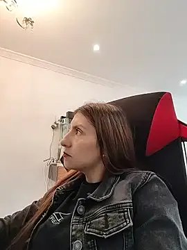 EloiseClairmont — Freechat on StripChat