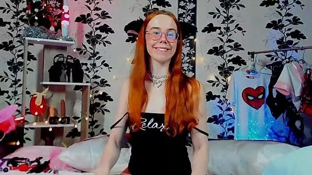 Elsa_Redwood on StripChat