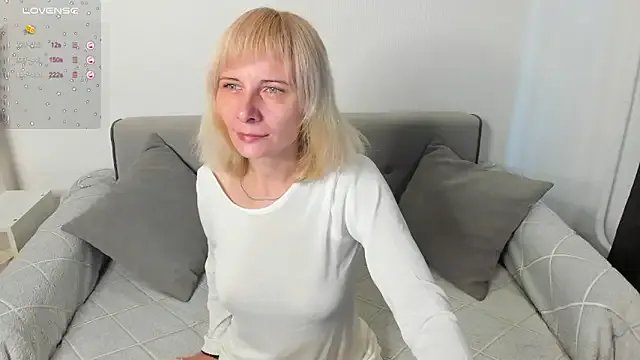 ElzaGlower on StripChat