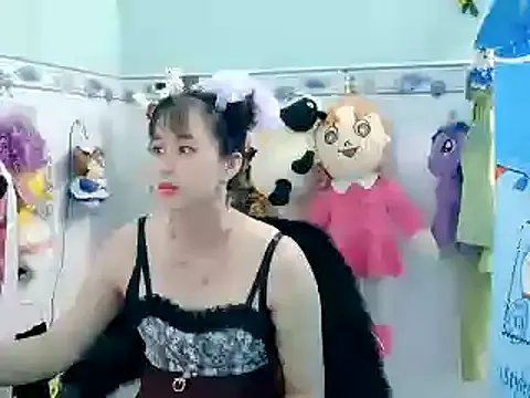 emgaixinhngoan on StripChat