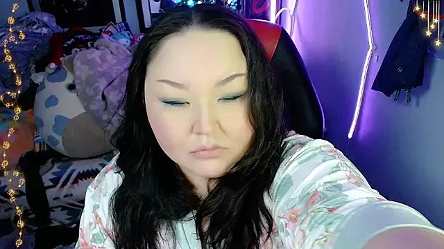 EmGreens on StripChat