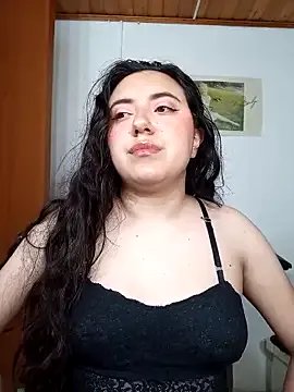 Emi_chik — Show hairy pussy open