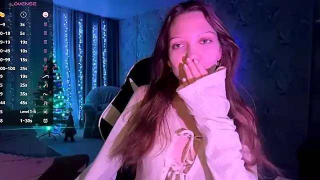 EmiIyKitty on StripChat