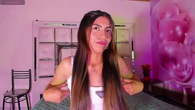 emili_clark on StripChat