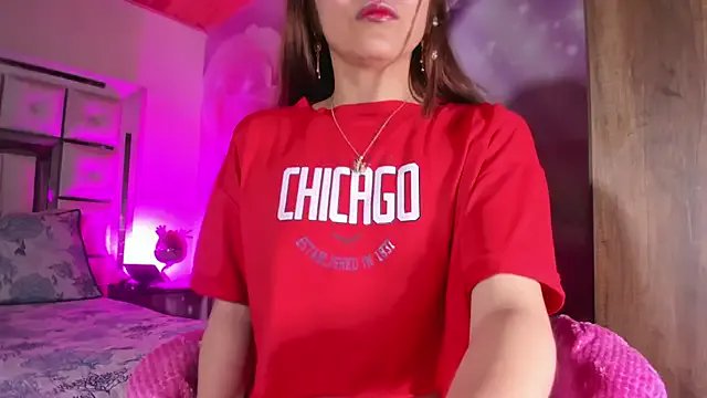 emili_clark on StripChat