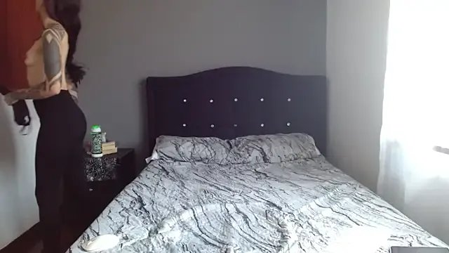 Emilia_1995 on StripChat