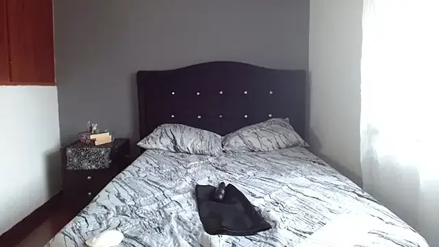 Emilia_1995 on StripChat