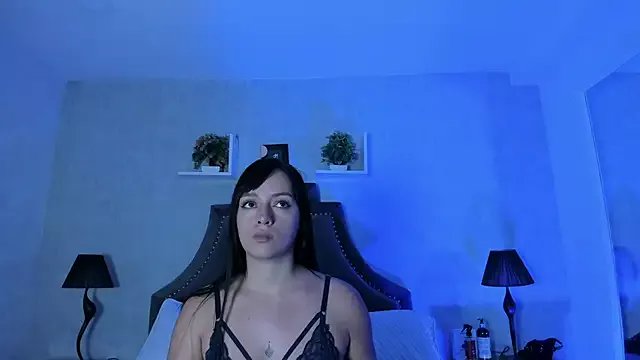 Freechat EmiliaRose_ on StripChat