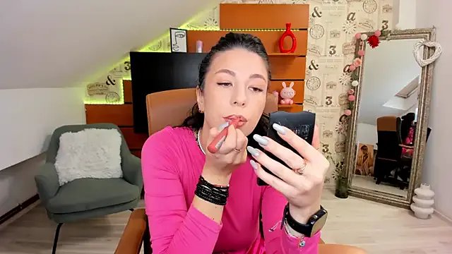 EmillyTaylor on StripChat