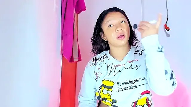 Freechat Emily_Coper18 on StripChat