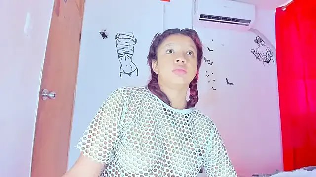 Emily_Coper18 — Ice show naked