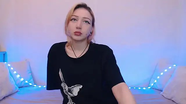 Emily_hardcore on StripChat