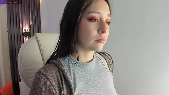 emily_layton on StripChat