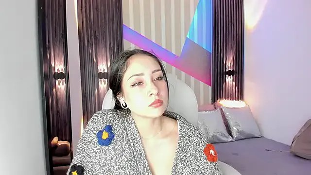 emily_layton on StripChat