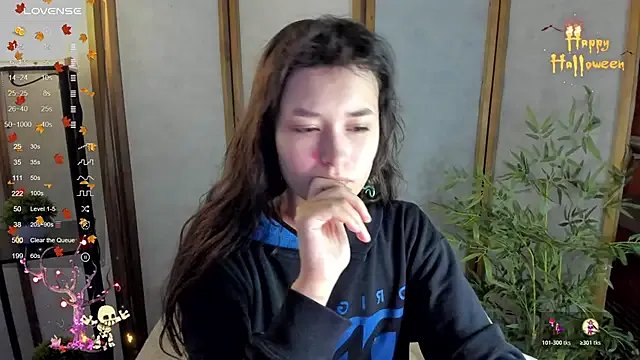 Emily_Strikeee on StripChat