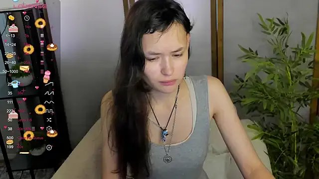 Emily_Strikeee on StripChat