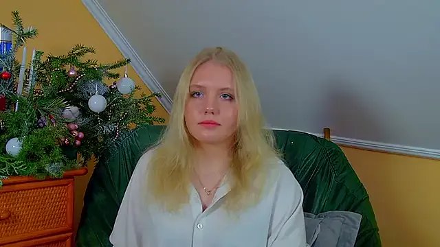 EmilyEvanse on StripChat