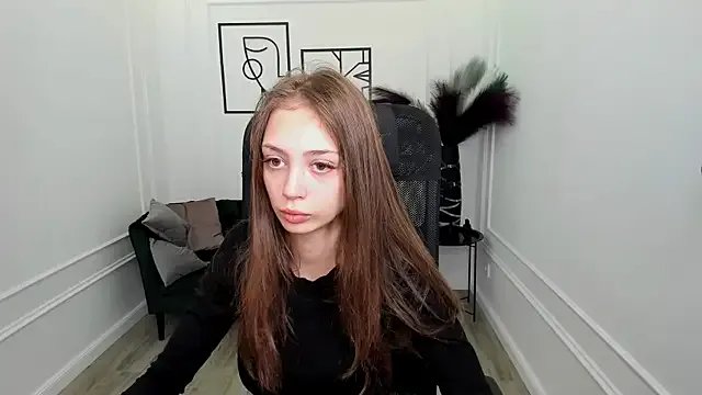 EmilyGraydis on StripChat