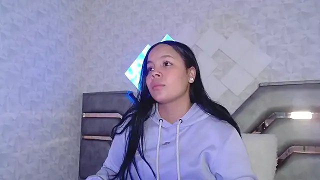 Freechat EmilyQueen3x on StripChat