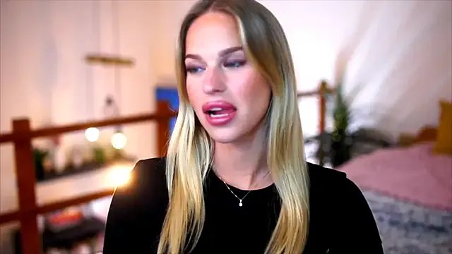 Emilyvanroessel on StripChat