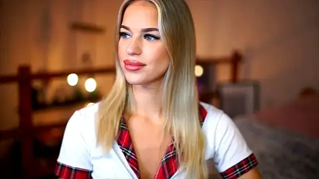 Emilyvanroessel on StripChat