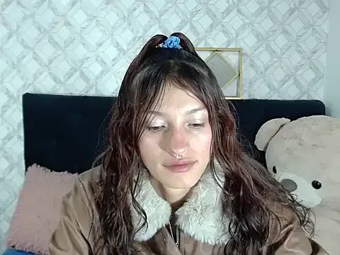 Emma-Wilson on StripChat