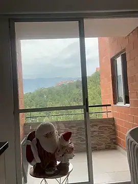 Freechat emma_andrew1 on StripChat