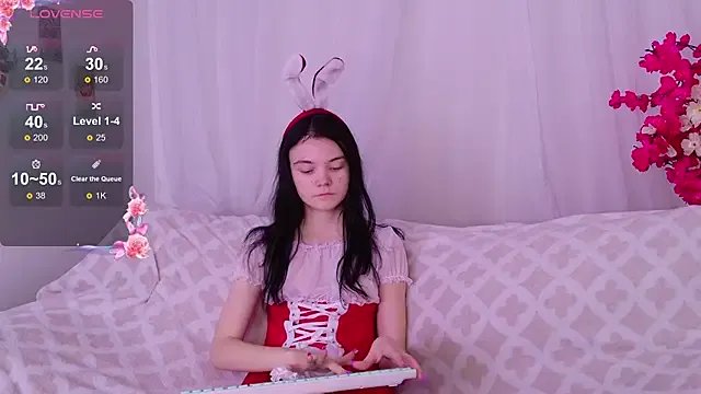 emma_blackwood on StripChat