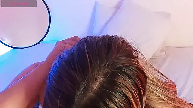 emma_collson — MASSAGE MY BARE BOOBIES CLOSE TO CAMARA