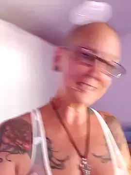 Emma_Milf25 on StripChat