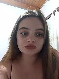 Emmacut on StripChat