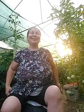 EmmaSquirt on StripChat