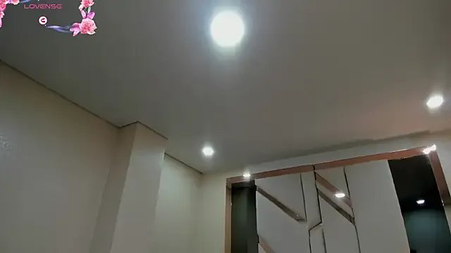 EmmaStonns on StripChat