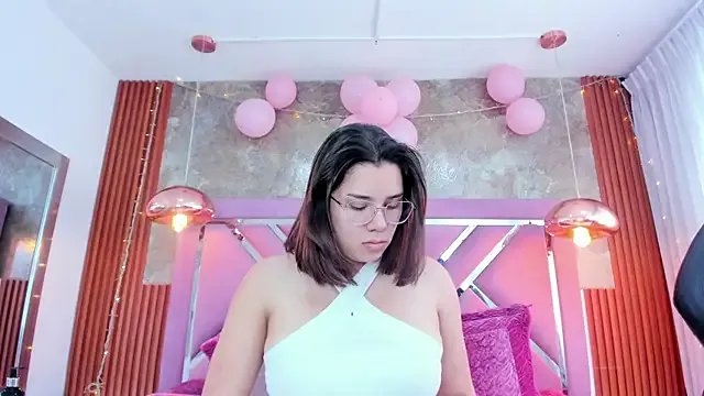 EmmaSulivan on StripChat