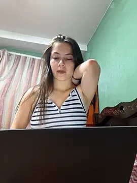 EmmaValencia_ on StripChat