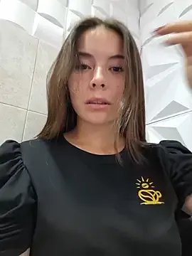 EmmaValencia_ on StripChat