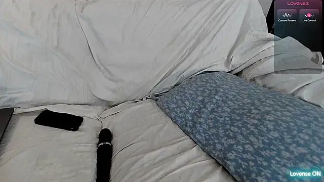 EmoDream1998 — orgasm with Domi 2 on