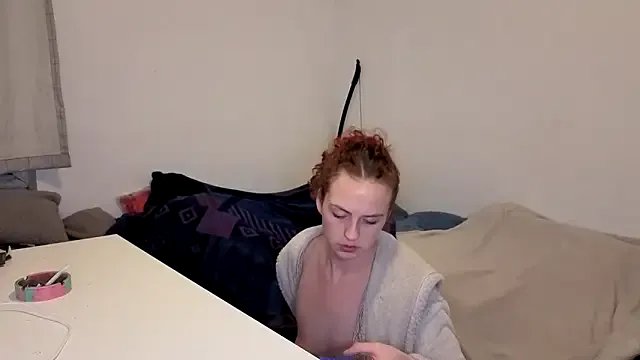 ENGLISHEMILY_69 on StripChat