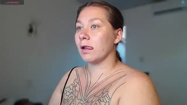 Enotika on StripChat