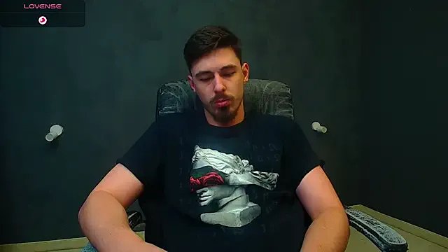 EnzoRace on StripChat