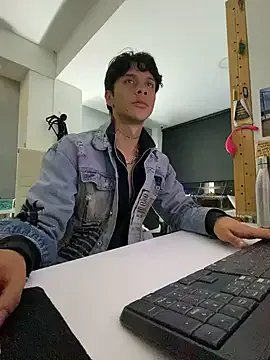 ErosDominant on StripChat