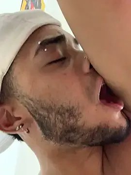 eross_chipre_ on StripChat