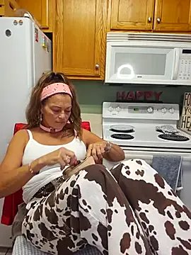 Erotic_and_Exotic on StripChat