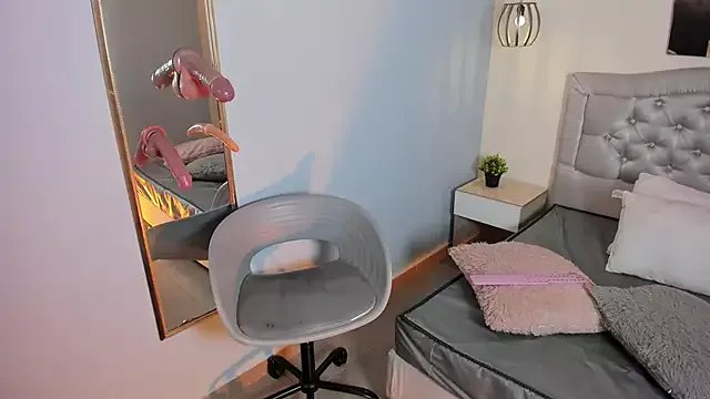 escarleth__ on StripChat