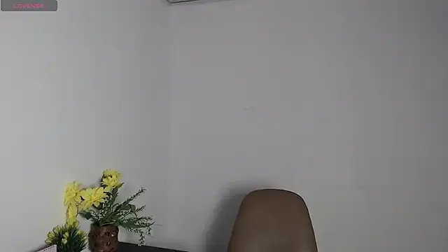 esmeralda-bk on StripChat