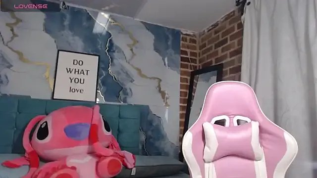 esmeralda-bk on StripChat