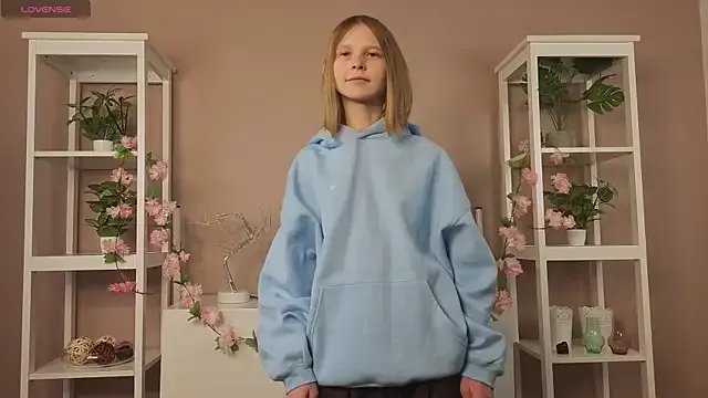 EssieVogel — I'll make a cute face :^